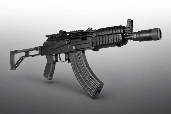 SAM7K-28 від компанії «Arsenal Inc.» — напівавтоматична гвинтівка з коротким стволом (SBR), створена на базі АК. Довжина її ствола становить 8,5 дюймів (216 мм).