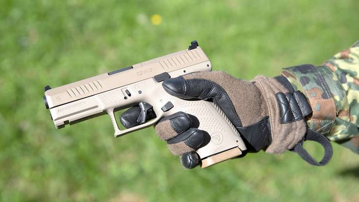 Новий P13 створений на базі чеського CZ P-10 Фото: Бундесвер