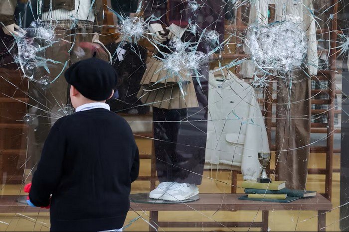 Наслідки погромів. Stephanie Lecocq / Reuters
